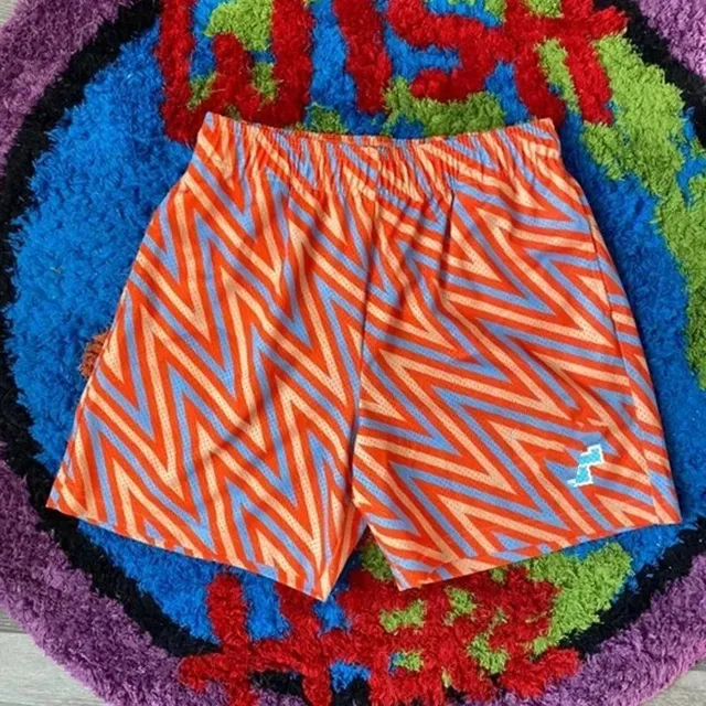 Corteiz Zigzag Print Shorts