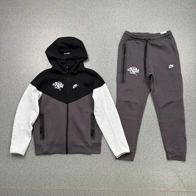 Nike Tech Fleece Hoodie & Joggers Corteiz Collaboration