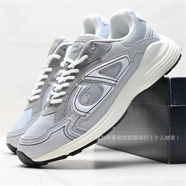 Chunky Runner Grey White