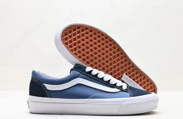 Vans Old Skool Navy and White