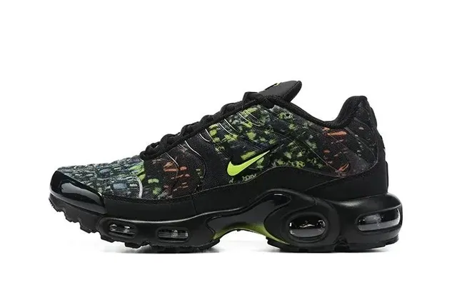 Nike Air Max Plus Digital Camo