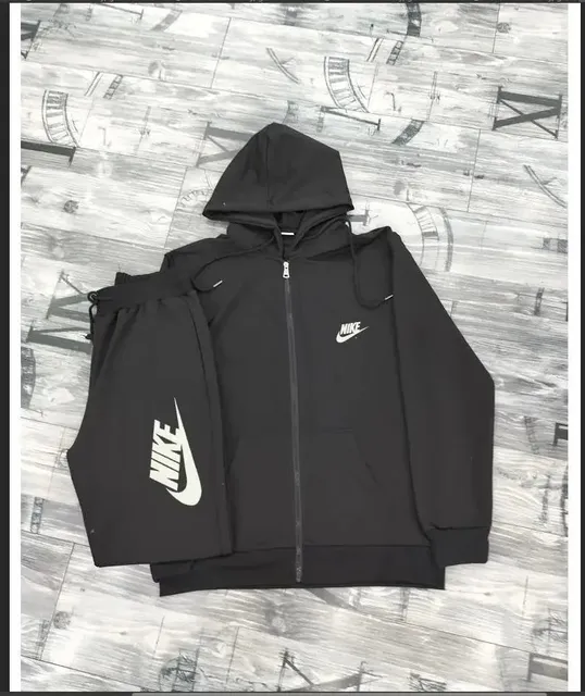 Nike Tech Fleece Hoodie & Joggers