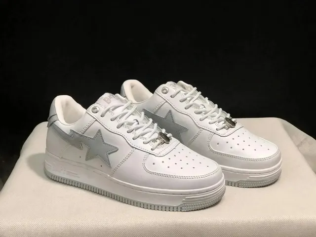 BAPE Shark Low White Grey Star