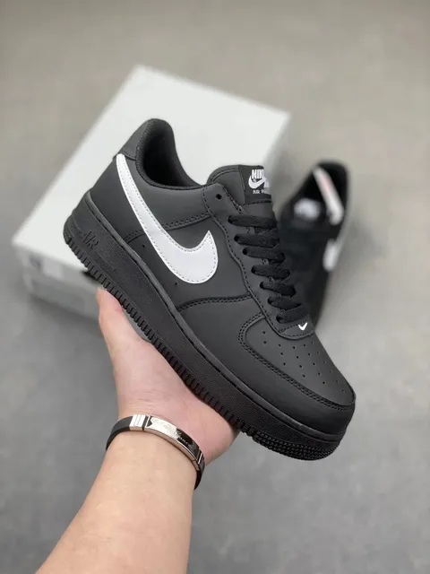 小潮六服装商行