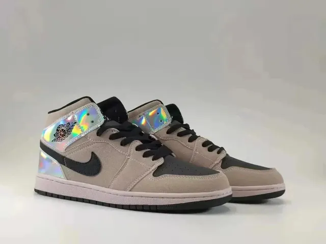 Air Jordan 1 Mid Holographic