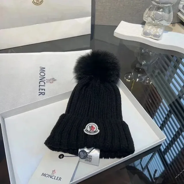 Moncler Knit Beanie Pom-Pom