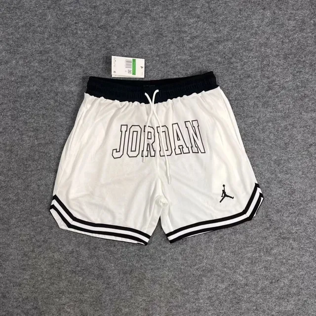 白色9