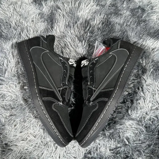New China Leather Phantom 黑武士