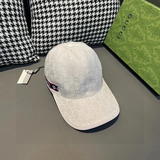 Gucci GG Supreme Cap Monogram Canvas