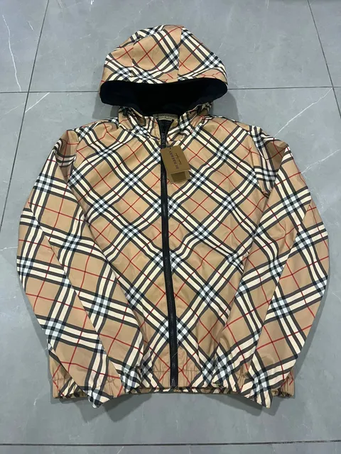 Burberry Check Print Hooded Jacket Classic Nova Check
