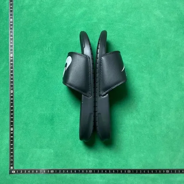 Nike Benassi JDI Black/White