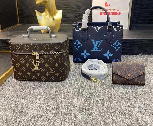 Louis Vuitton OnTheGo Tote & Makeup Case Set Monogram & Blue Monogram