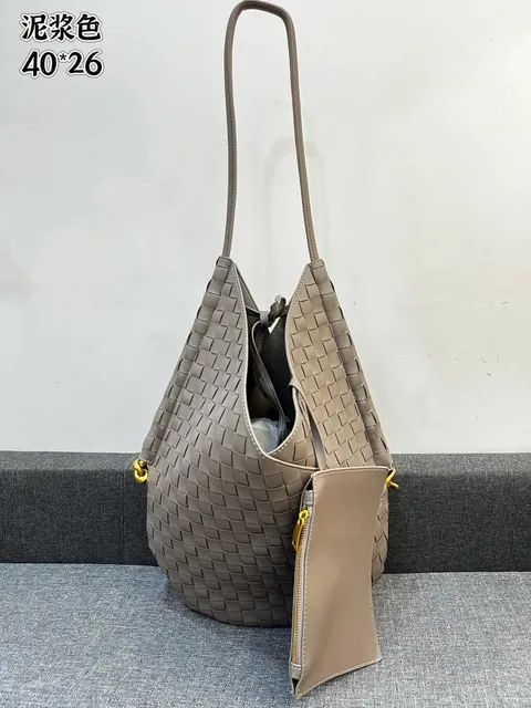 Bottega Veneta Cassette Hobo
