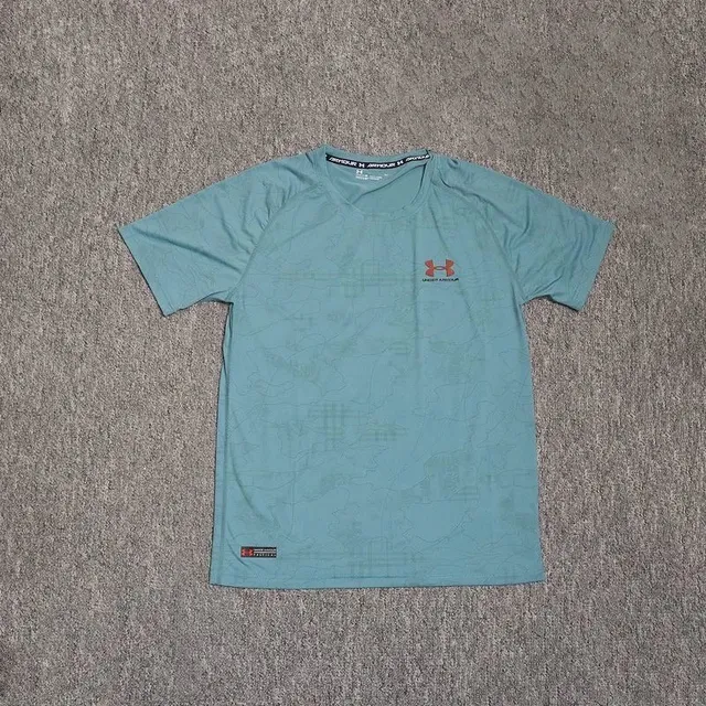 Under Armour t shirts
