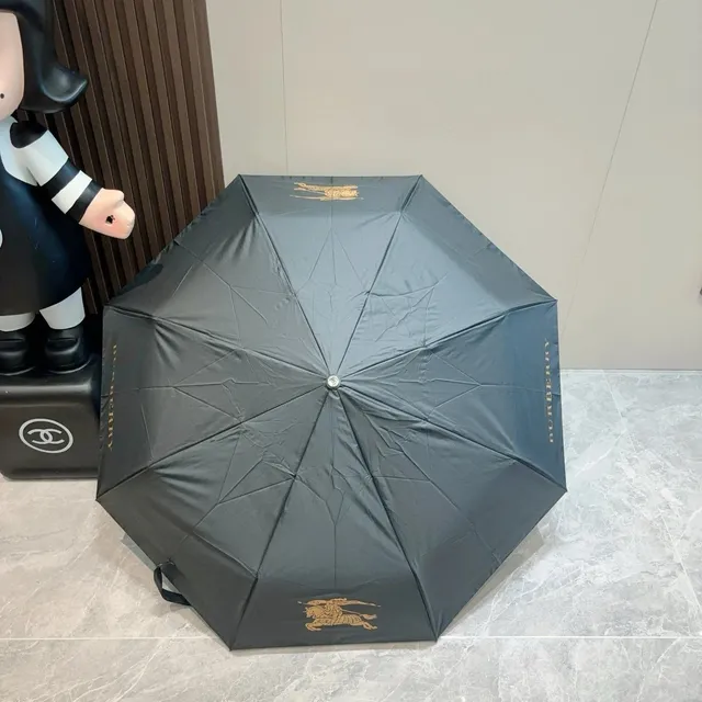 Burberry Equestrian Knight Umbrella Gold Logo