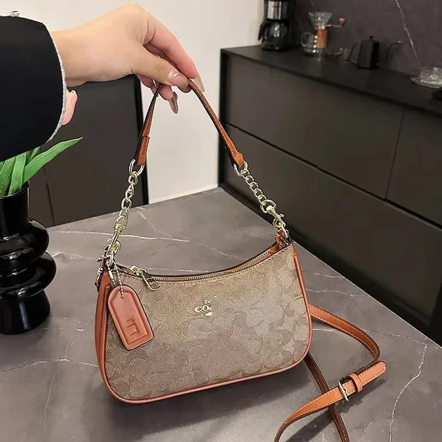 Coach Shoulder Bag Signature Canvas
