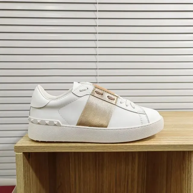 Valentino Rockstud Low White with Gold Studs