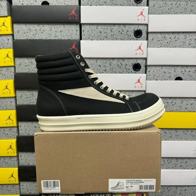 高帮帆布Vans