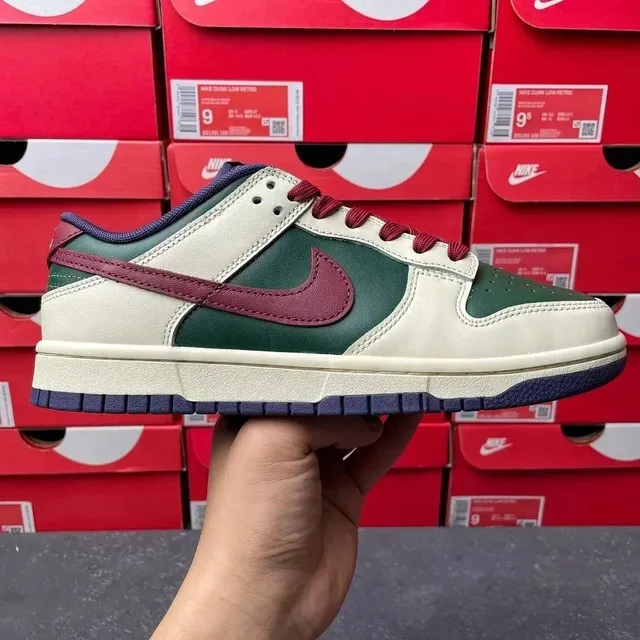 From Nike, To You 绿红蓝鸳鸯钩 FV8106-361