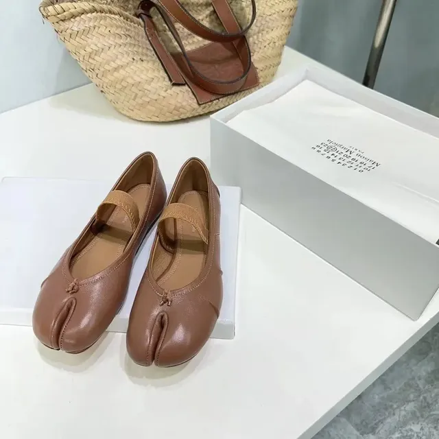 Maison Margiela Tabi Ballet Flat Cognac Leather
