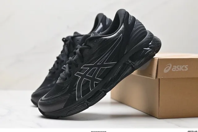 Asics Gel-NYC Triple Black