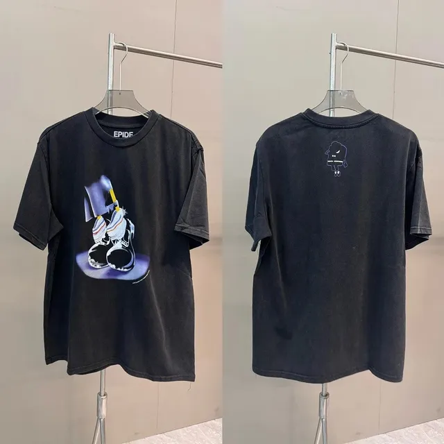 Graphic Tee Sneaker Print