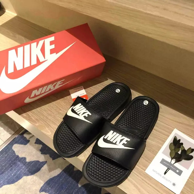 经典全黑白字