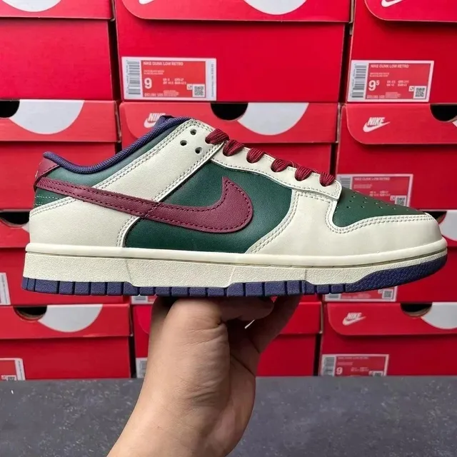 From Nike, To You 绿红蓝鸳鸯钩 FV8106-361