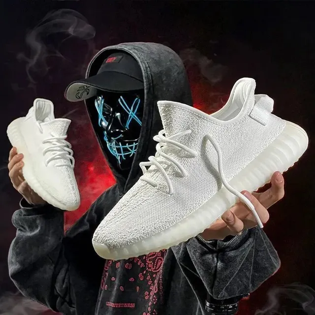 Yeezy 350 V2 Zebra