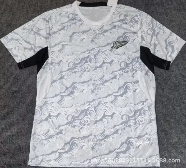 Short-Sleeve Performance Tee Cloud Print