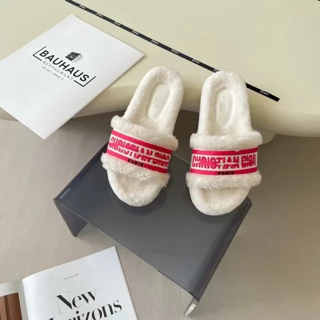 红色