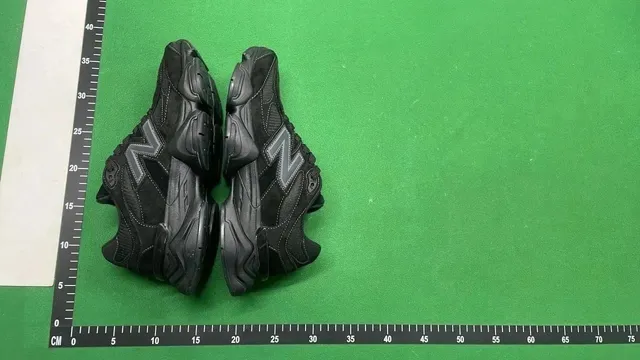 New Balance 9060 Triple Black