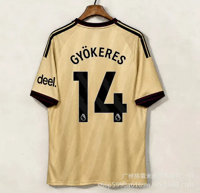 26-27 Arsenal's second away 14th star