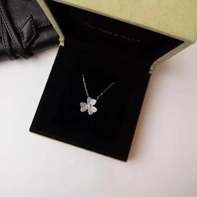 Van Cleef & Arpels Alhambra Pendant Four-Leaf Clover