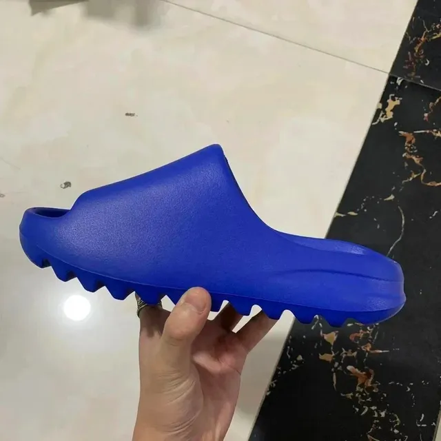 Yeezy Slide Bold Blue