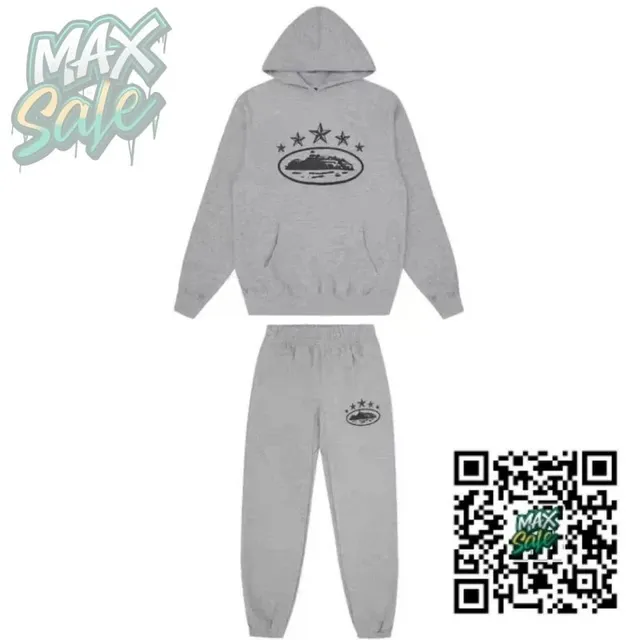Hoodie and Joggers Set Star Island Graphic
