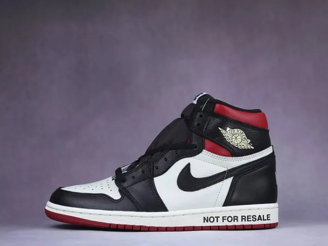 Air Jordan 1 High Bred Toe