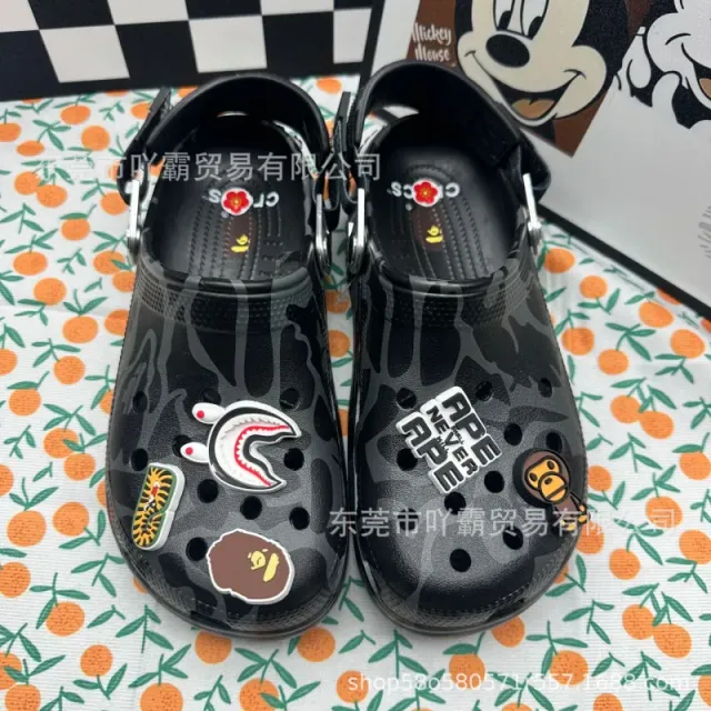 黑色