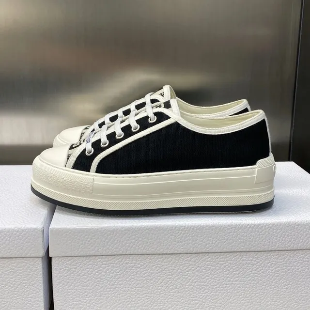 Dior sneakers
