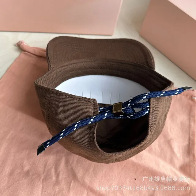 Coffee colored (deep blue rope) hat brim and top are soft