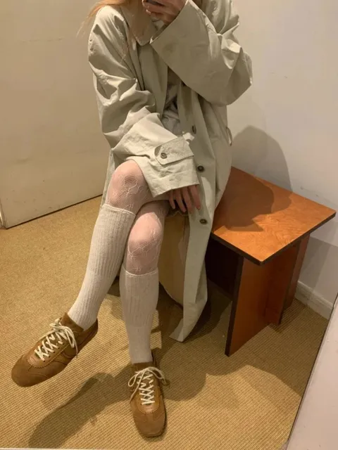 浅棕色