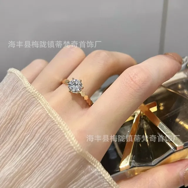 玫瑰金主钻