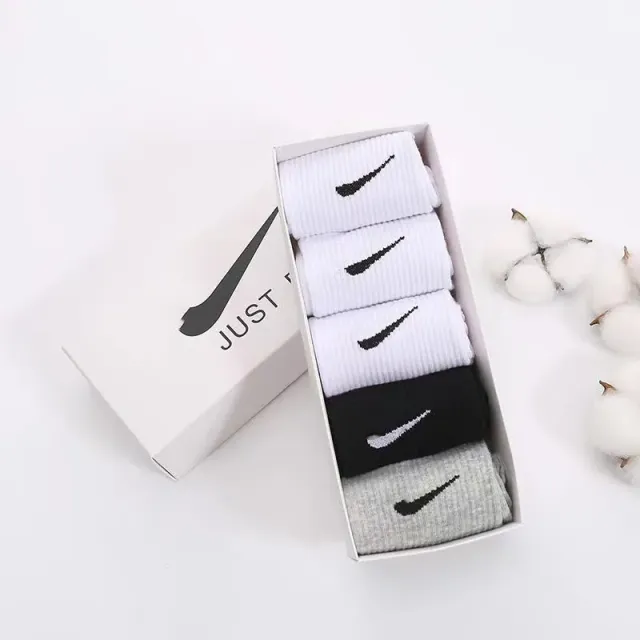 Nike Socks Swoosh Logo