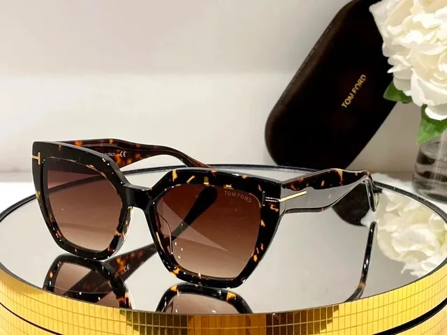Tom Ford Cat-Eye Sunglasses Tortoiseshell