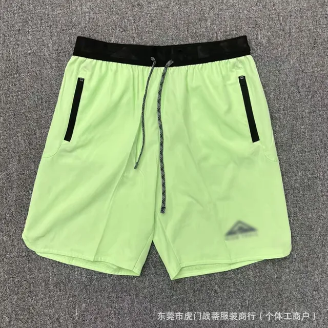 Triangle green shorts
