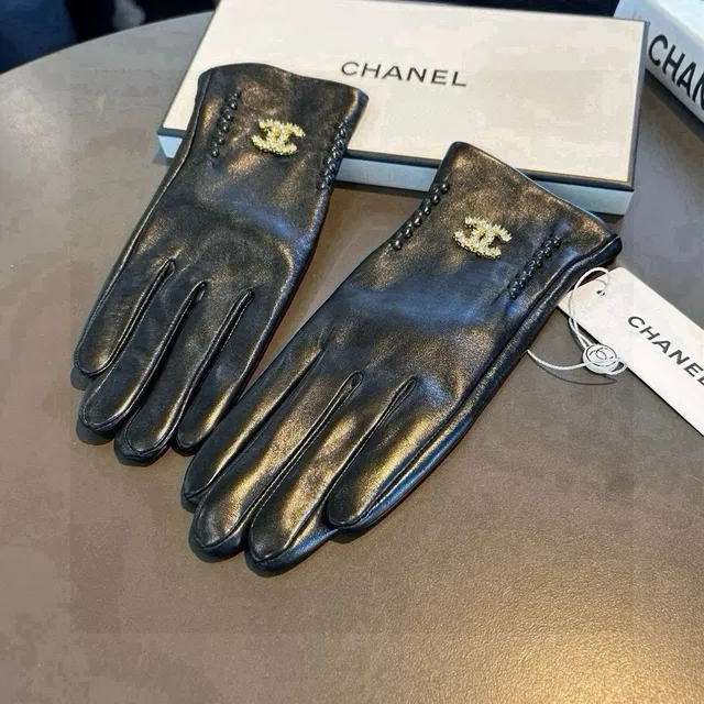 Chanel Leather Gloves CC Logo Embellished