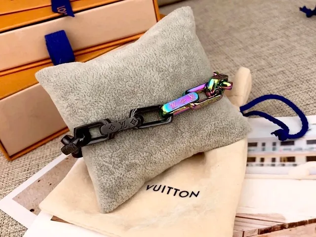 Louis Vuitton Chain Bracelet Iridescent Link