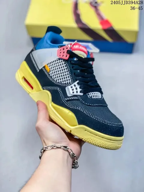 Air Jordan 4 Off-White