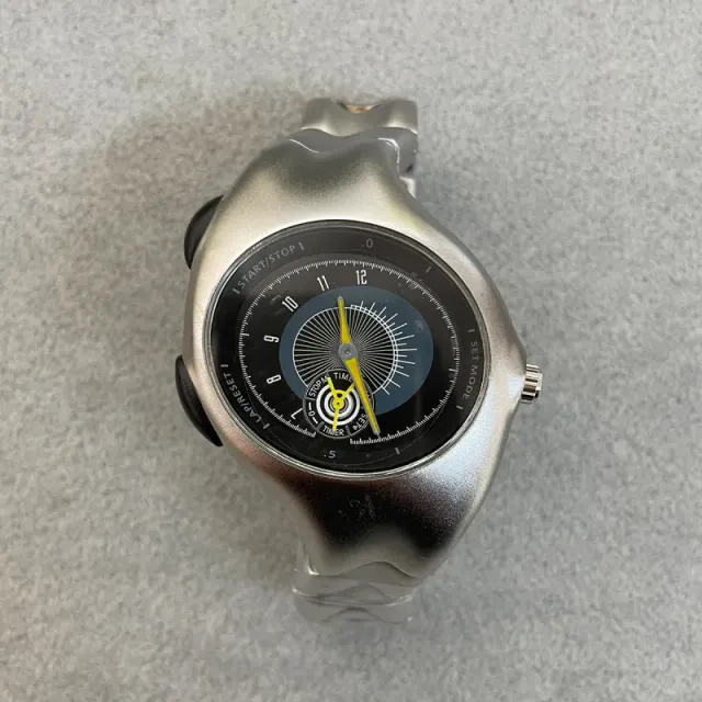 Apple Watch Custom Case with Analog-Digital Dial