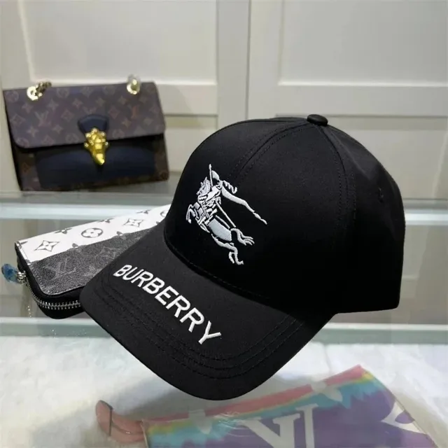 Burberry Baseball Cap Equestrian Knight Logo